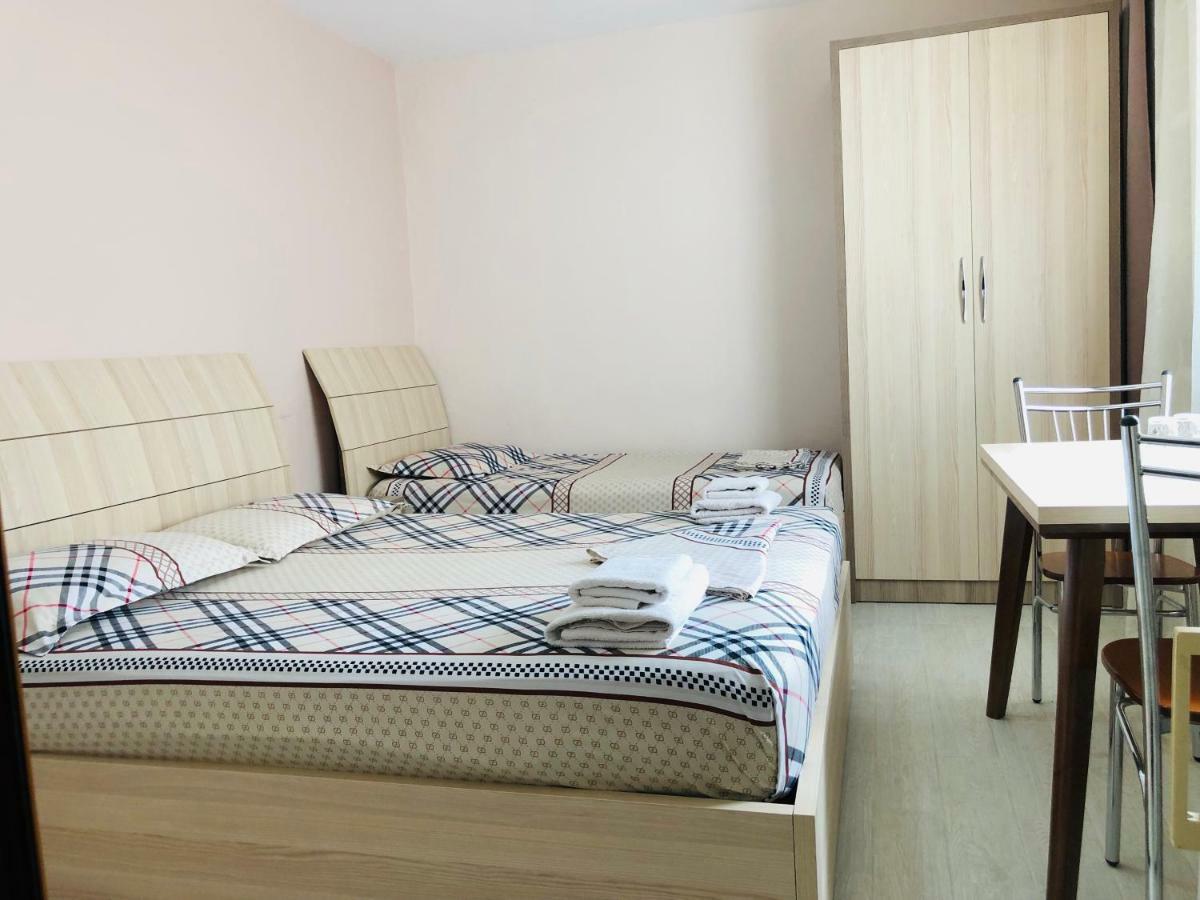 City Rooms And Studio Apartments Tirana Exteriör bild